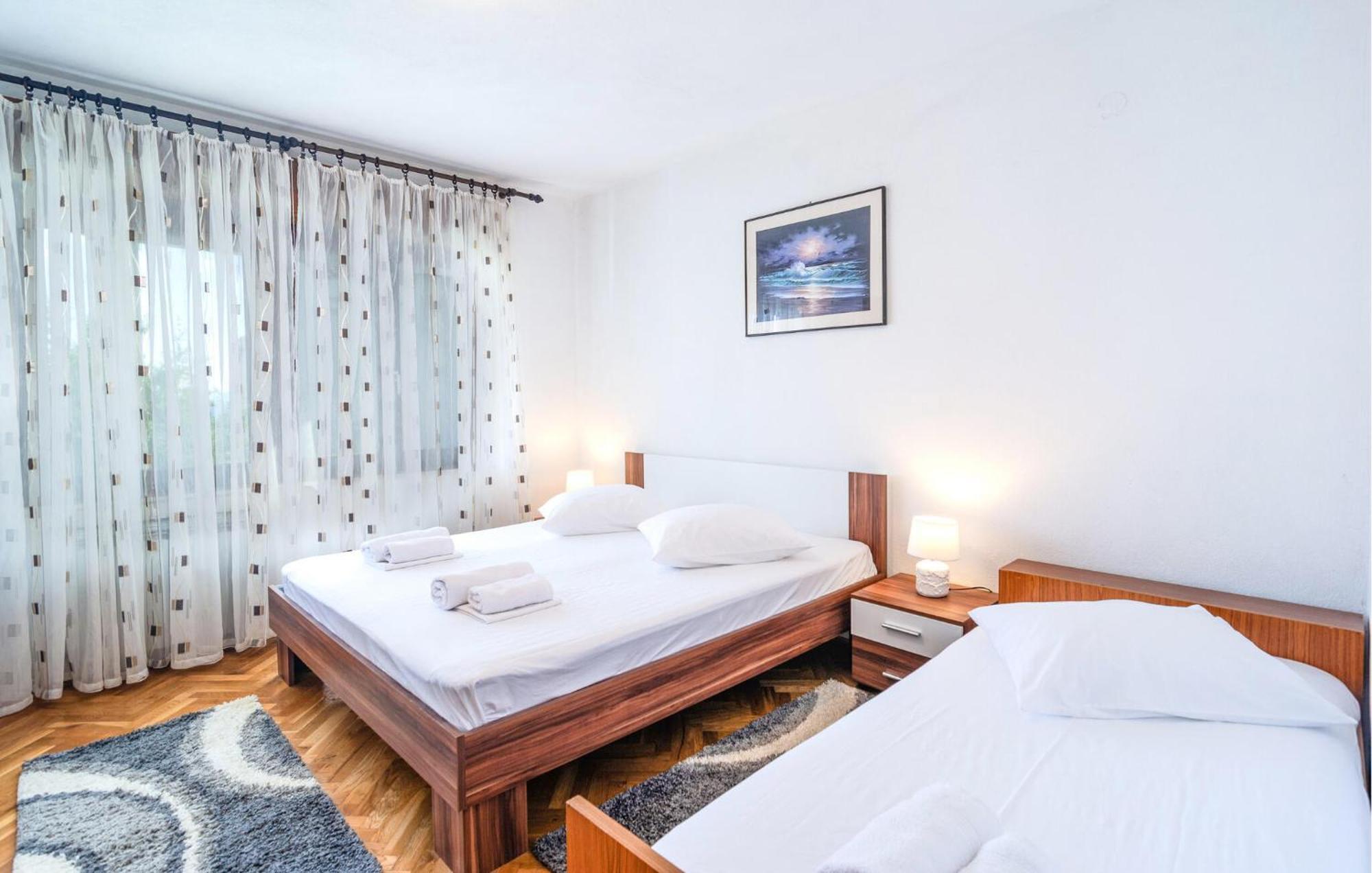 Amazing Apartment In Podstrana With Wifi Bagian luar foto