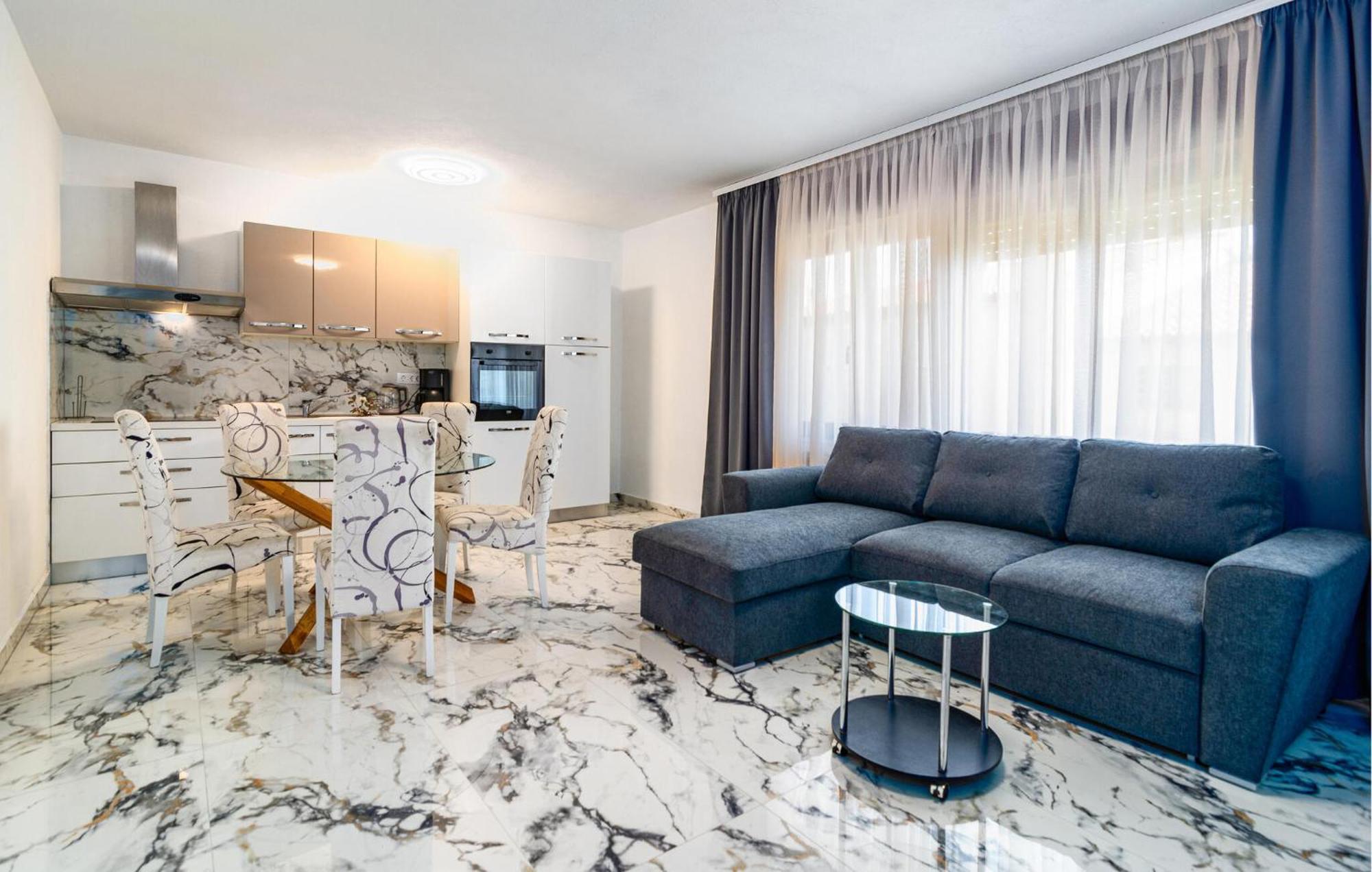 Amazing Apartment In Podstrana With Wifi Bagian luar foto
